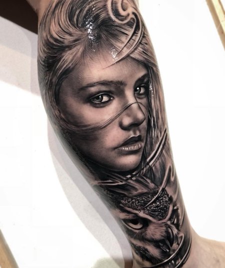 Тату лицо девушки