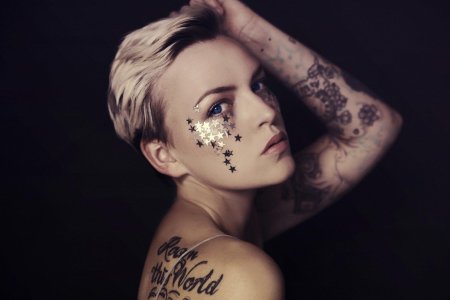 Татуировки на лице у девушек