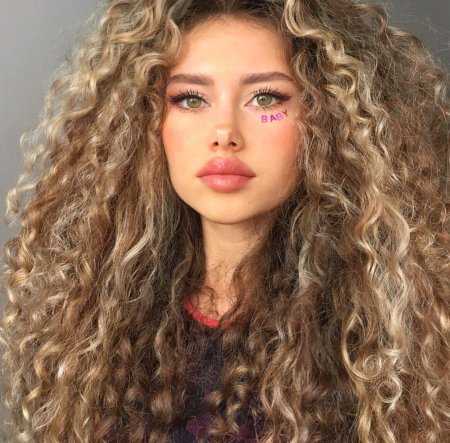 Натали литвинова с кудрями