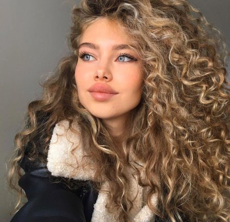 Натали литвинова с кудрями