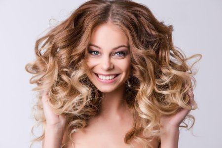 Локоны на средние волосы