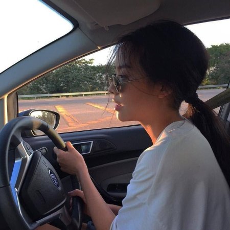 Кореянки в машине