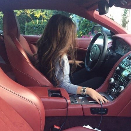 Автомобиль для девушки