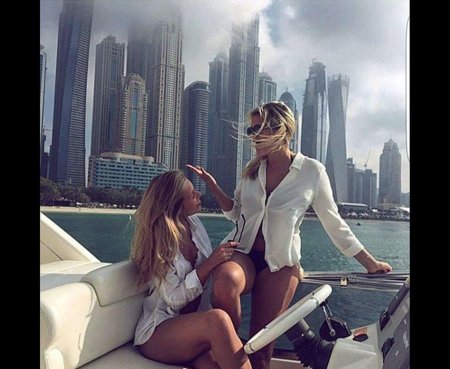 Девушка в дубае