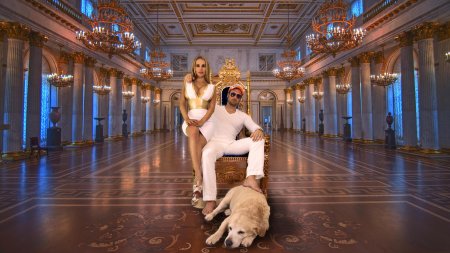 Девушка в роскошном особняке