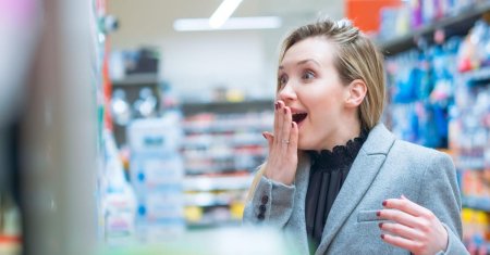 Женщина в супермаркете