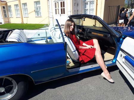 Лаура бахмутова кабриолет