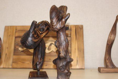Деревянная скульптура