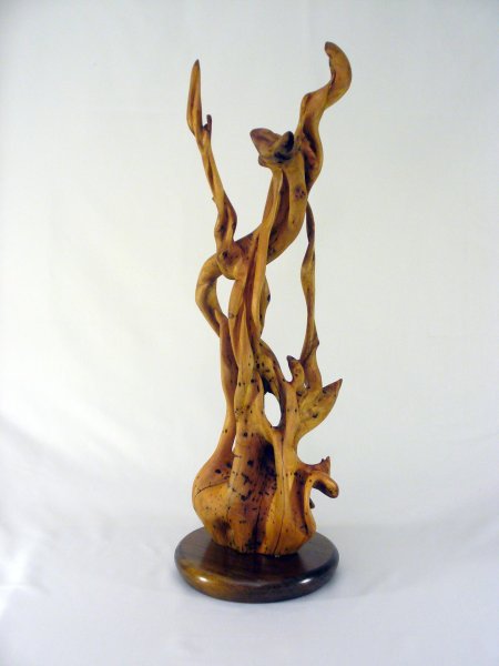 Скульптурные композиции из дерева