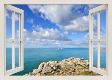 Окно с видом на море