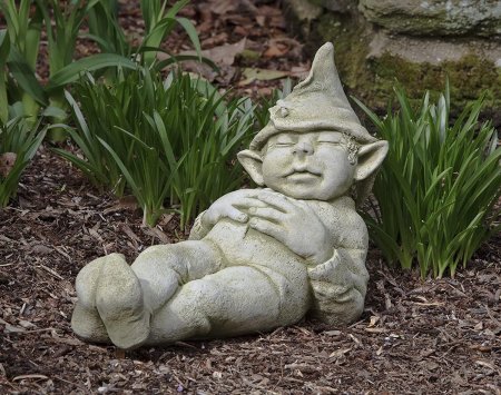 Садовая скульптура эльф