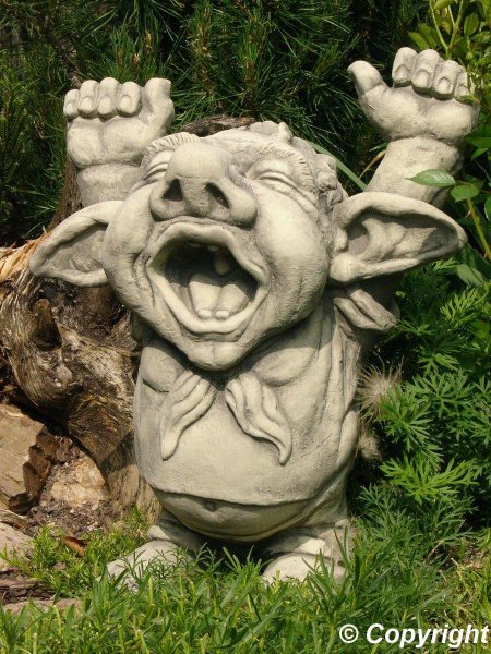 Скульптуры для сада из бетона