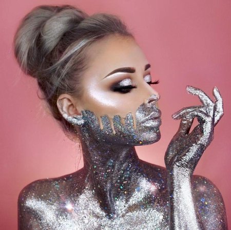 Макияж с глиттером