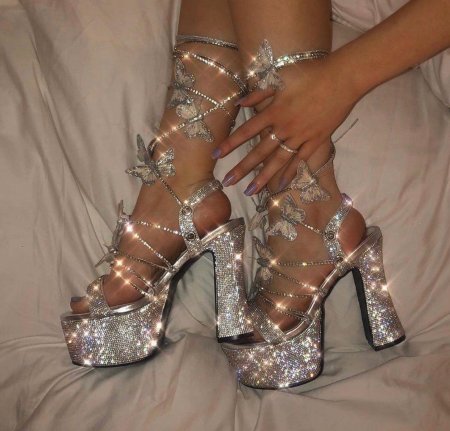Блестящие босоножки