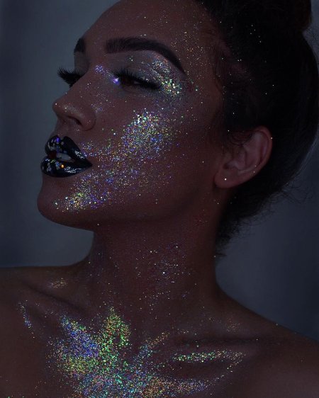 Макияж с блестками