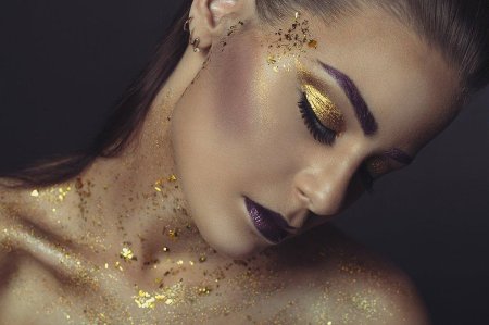 Макияж с блестками