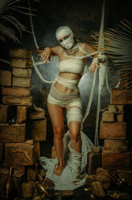 Мумия в бинтах