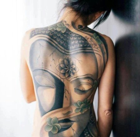 Татуировка будда на спине
