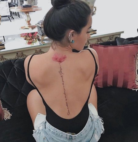 Кайли дженнер тату на спине