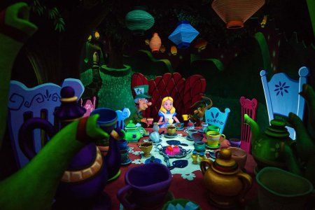 Disney alice in wonderland