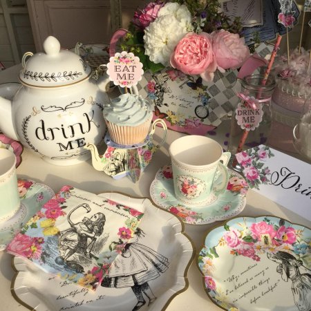 Одноразовая посуда алиса в стране чудес