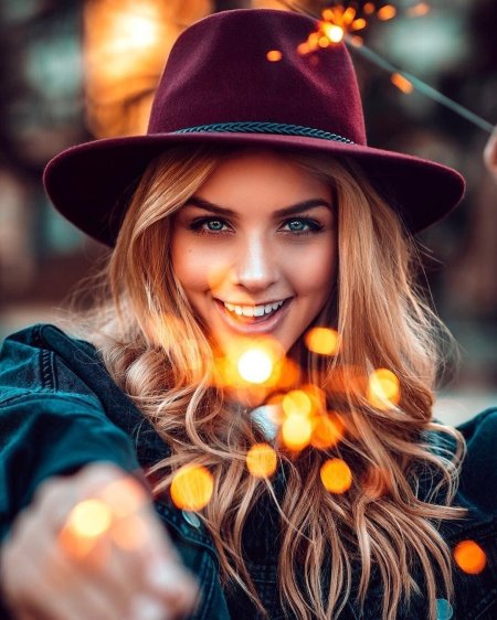 Стильная девушка