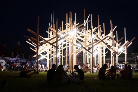 Необычные инсталляции