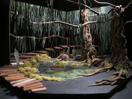 Декорация дерево для спектакля