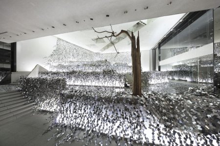 Зеркальная инсталляция