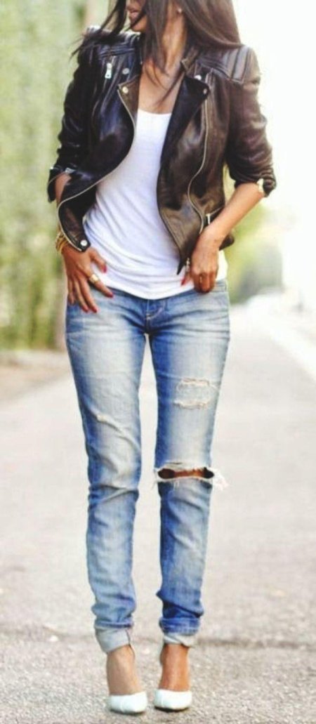 Джинсы с кожаной курткой