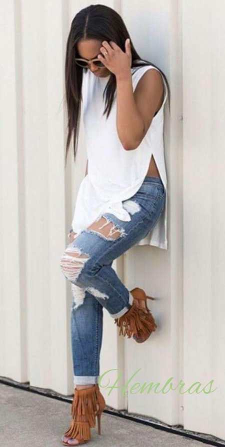 Майка с вырезами по бокам