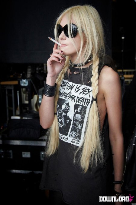 Момсен тейлор