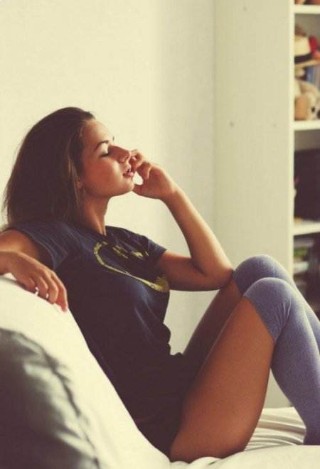 Девушка в гольфах