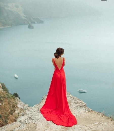 Фотосессия в красном платье
