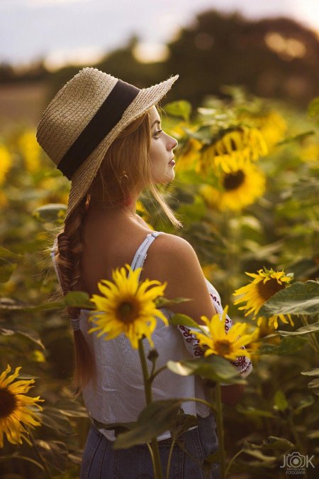 Фотосессия с подсолнухами