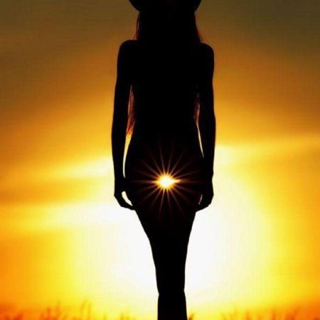 Девушка на закате