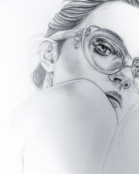 Рисунок карандашом девушка