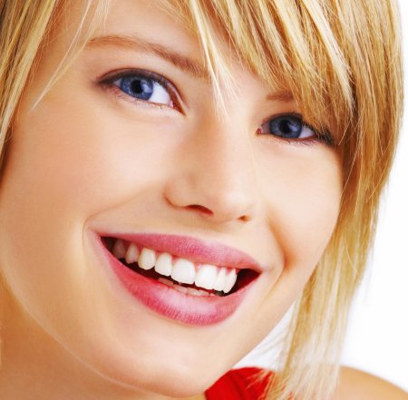 Красивая женская улыбка