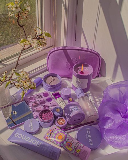 Косметика в сиреневых тонах