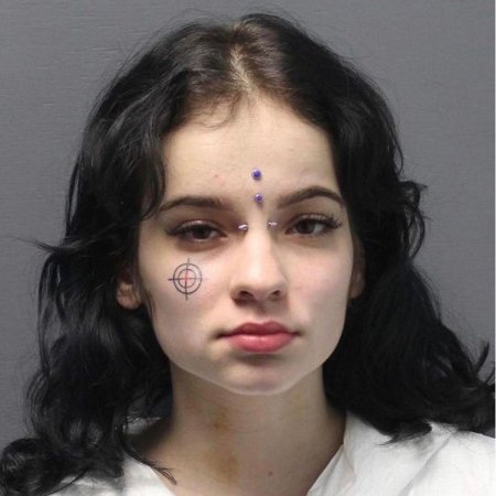 Красивые преступницы