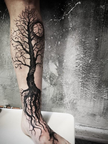 Тату блэкворк лес