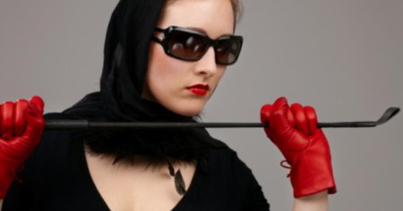 Властная женщина