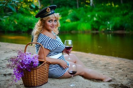 Девушки морячки