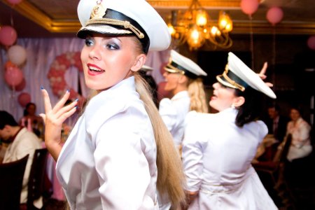 Девушка моряк