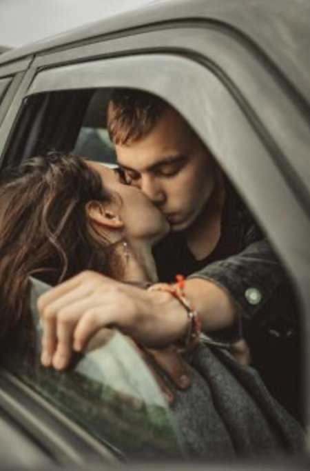 Пара в машине
