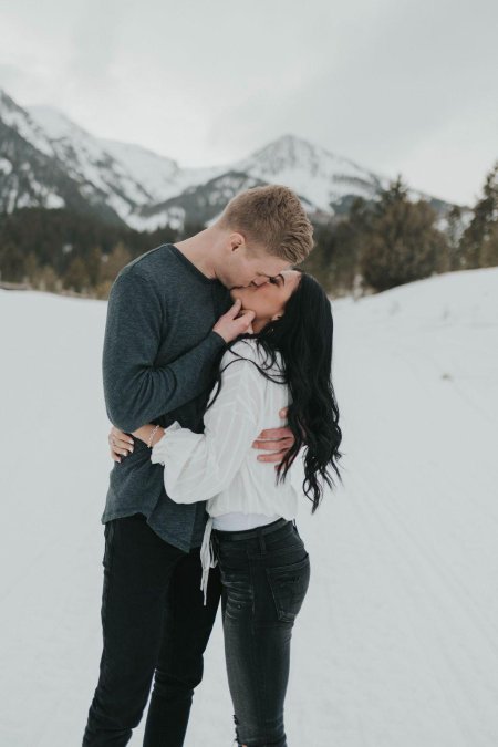 Зимняя фотосессия пары