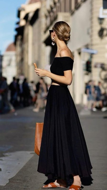 Длинная черная юбка
