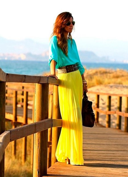 Длинная желтая юбка