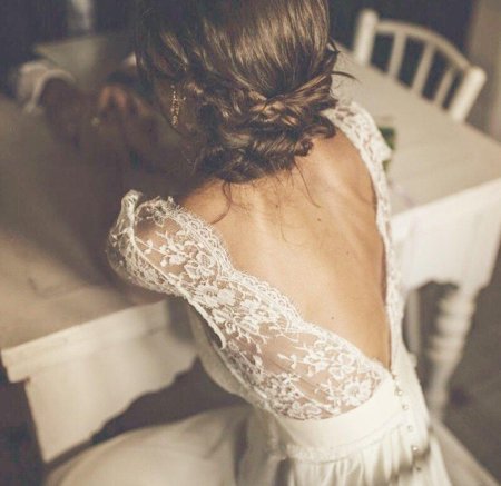 Свадебное платье с открытой спиной