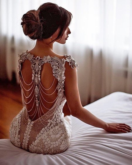 Кружевное свадебное платье